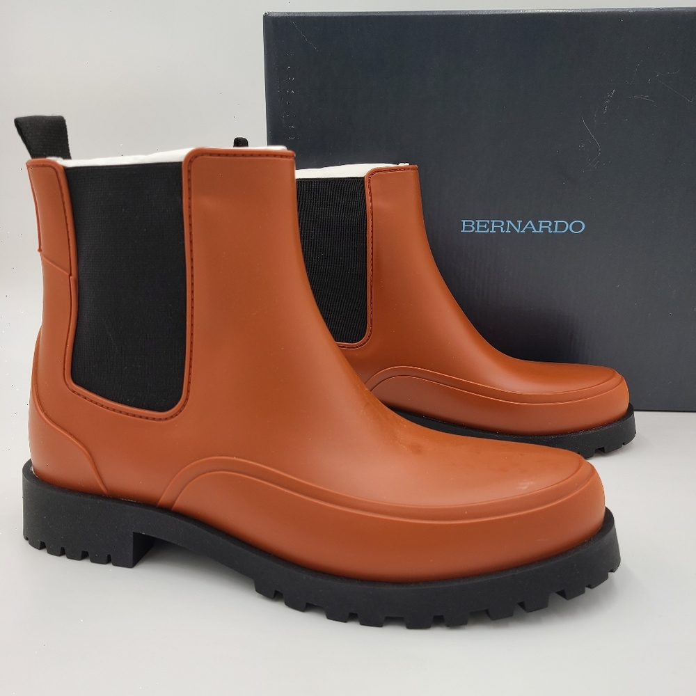 Bernardo Addison Rain Woman Ankle Boots Amber PVC Brown Red Size 10 New in box